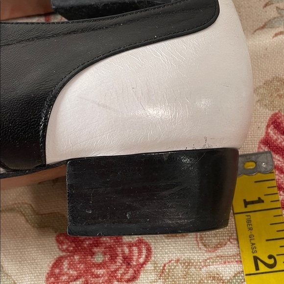 Yves Saint Laurent Two-Tone Lace-Up Oxford Suede Lace Up Flats Vintage - Picture 6 of 14